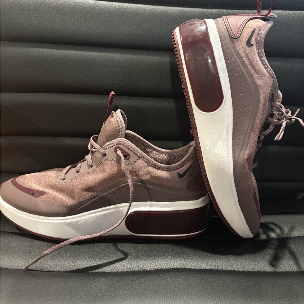 Nike Air Women's Sneakers in Mauve and White